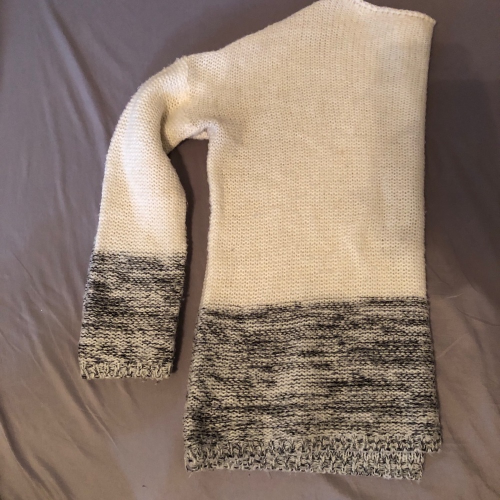 Sweater - Picture 3 of 3